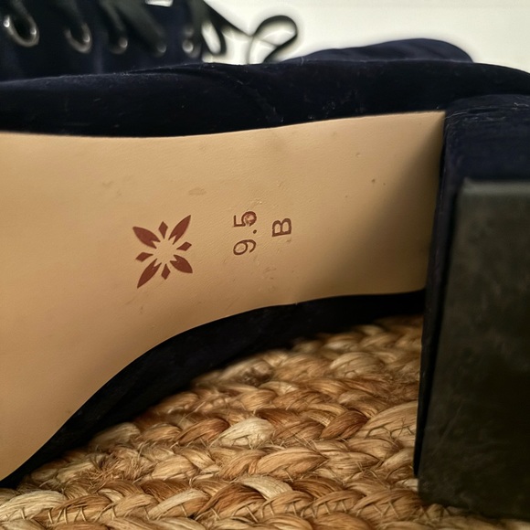 BCBGeneration Alexa Navy Blue Velvet Lace-up Boots Size 9.5 - Picture 6 of 9